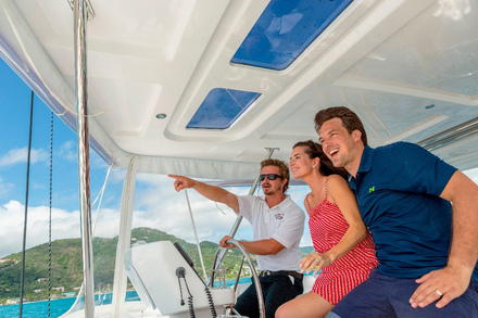 Avec skipper, tout est plus simple : vous pouvez decompresser, apprendre ou vous perfectionner en navigation et surtout decouvrir les « bons spots » que seuls les locaux connaissent... Nautisme Article