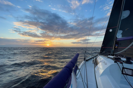 Photo du bord: coucher de soleil a bord de Purple Mist skippe par Kate Cope Photo du bord: coucher de soleil a bord de Purple Mist skippe par Kate Cope