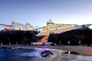 Nuit insolite : dormir dans un hôtel en forme de bateau, ça vous dit ?