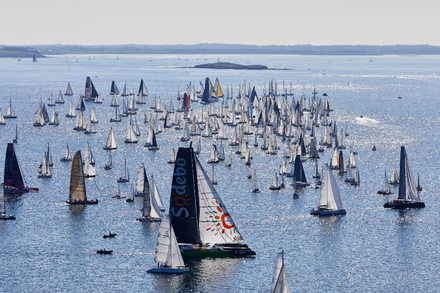 En regate, l'assurance est bien sur obligatoire, mais souvent inclue dans votre police. A verifier avec votre assureur.  En regate, l'assurance est bien sur obligatoire, mais souvent inclue dans votre police. A verifier avec votre assureur.