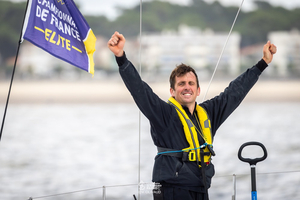Tom Dolan (Smurfit Kappa - Kingspan), vainqueur de la 2e étape de la 55e édition de La Solitaire du Figaro (avant jury)