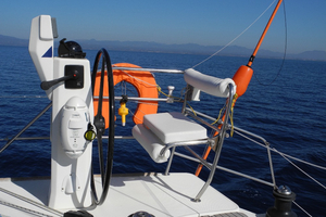 Quelle balise obligatoire en navigation hauturière ?