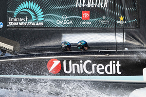 Des conditions difficiles pour le début de la Unicredit Youth America’s Cup