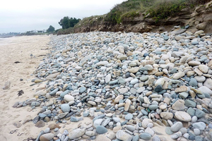 Sur une plage du Pays de Galles, les visiteurs sont priés de restituer les galets afin de préserver la stabilité du littoral