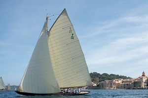 J-4 avant le Gstaad Yacht Club Centenary Trophy