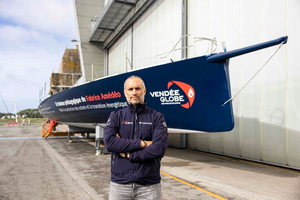 Vendée Globe 2024 : dévoilement du bateau pédagogique de Fabrice Amedeo
