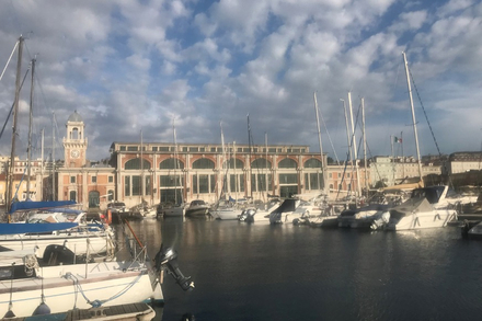 La Marina SanGiusto et l'ancienne halle aux poissons,... autrichienne. La Marina SanGiusto et l'ancienne halle aux poissons,... autrichienne.