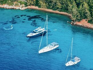 Quand et pourquoi passer du voilier au bateau...