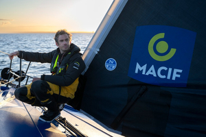 J-10 : Charlie Dalin dans l’intensité du pré-départ