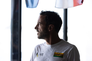 Vendée Globe : Louis Burton « Je me sens serein, prêt et concentré pour quitter la terre dimanche ! »