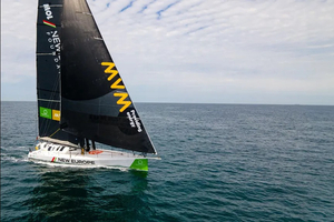 Vendée Globe : Montée au mât et réparation pour Szabolcs Weöres