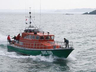 SNSM en France, RNLI outre-Manche : quelles...