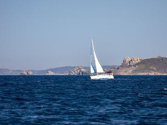 Apprendre la voile après 40 ans : l’âge idéal...