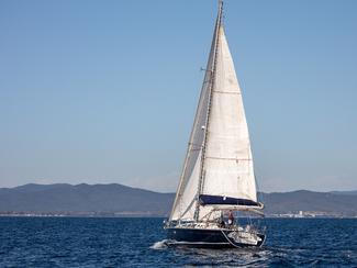 Naviguer sans permis : pourquoi la voile reste...