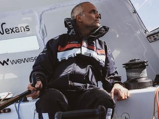 Vendée Globe : Fabrice Amedeo, un marin engagé...