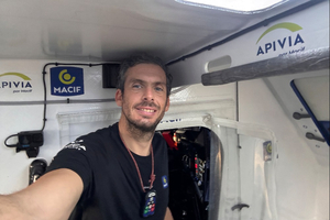 Vendée Globe : les leaders en tête, les poursuivants coincés par des vents capricieux