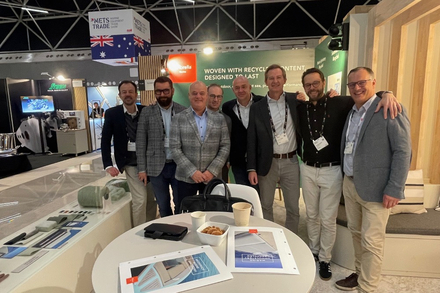 Equipe Sunbrella au METS Nautisme Article