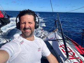 Vendée Globe : Yoann Richomme reprend les...