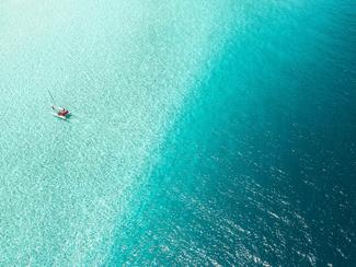 Pourquoi la mer change-t-elle de couleur ?...
