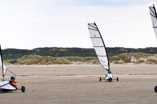Le char à voile, une activité décoiffante même en plein hiver
