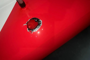 Avarie sur l’IMOCA Groupe APICIL : bateau sécurisé mais Damien blessé