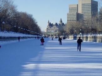 Les canaux en hiver : magie sur la glace