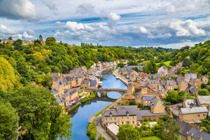 Le port de Dinan : escale de charme dans un site médiéval