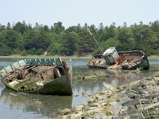 Cimetières de bateaux : entre histoire...