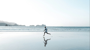Le beach running : pourquoi courir sur le sable booste votre condition physique