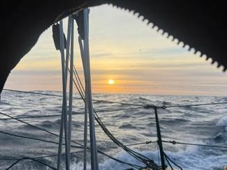 Tissés par les vents, liés par la mer : le...