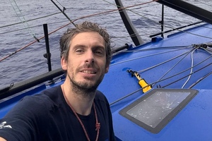 Vendée Globe: L’équateur franchi, les leaders maintiennent la cadence, les poursuivants se battent sur tous les fronts