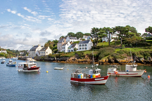 120 tonnes de pétrole refont surface en Bretagne, 50 ans après le naufrage d’un navire