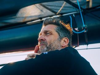 Vendée Globe : Éric Bellion, la décision du...