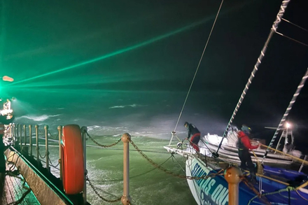 ILES FALKLANDS, 12 JANVIER 2025 : Photo du bateau STAND AS ONE - Altavia skipper Eric Bellion (FRA), arrivant a Port Stanley, Iles Falkland, apres avoir abandonne la course a la voile du Vendee Globe, le 12 janvier 2025 ILES FALKLANDS, 12 JANVIER 2025 : Photo du bateau STAND AS ONE - Altavia skipper Eric Bellion (FRA), arrivant a Port Stanley, Iles Falkland, apres avoir abandonne la course a la voile du Vendee Globe, le 12 janvier 2025