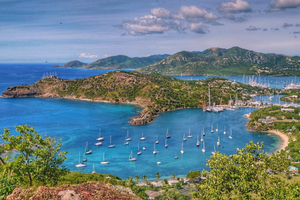 Paul Belmondo dans les Caraïbes, il retrouve la maison de rêve léguée par son père