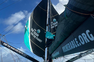 Vendée Globe : Sam Goodchild victime d'une déchirure de sa grand-voile