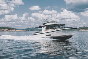 Les nouveautés 2025 à ne pas manquer : 5 bateaux à moteur de plus de 13 m