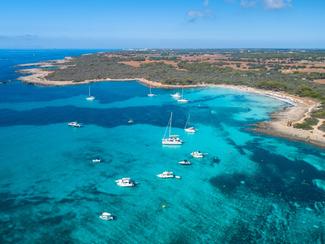 Choisir le bateau idéal pour une location réussie