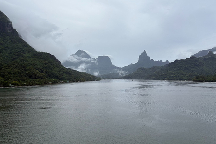 L'envers du decor, le detroit de Magellan ? Non la baie de Cook durant la saison des pluies ! L'envers du decor, le detroit de Magellan ? Non la baie de Cook durant la saison des pluies !