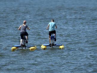 Hydro-bike : le vélo s’émancipe… sur l’eau !