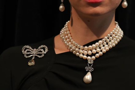 Perles ayant appartenu à Marie-Antoinette, vendu aux enchères en 2018 Nautisme Article