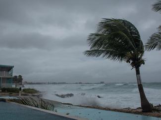 La tempête tropicale Garance en approche de La...