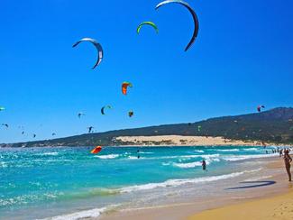 Kitesurf toute l’année : cinq destinations où...