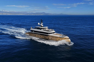 Le yacht de luxe « Stefania » vendu aux enchères pour 10 millions d’euros au profit de l’État