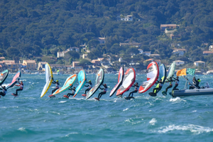 J-1 avant la ROCA CUP à Hyères : trois jours de glisse, de rencontres et de fête au spot de l’Almanarre