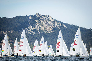 Semaine Olympique Française à Hyères : patience, technique… et belles bagarres sur l’eau
