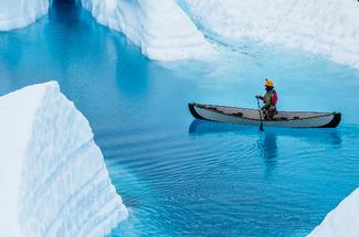 Descendre les glaciers canadiens en kayak, ça vous tente ?