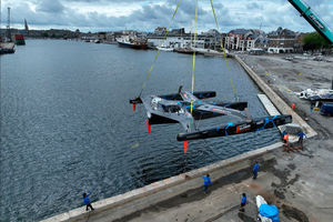Mise à l'eau de l’Ocean Fifty Solidaires En Peloton