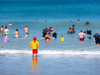 Risque de noyade en mer : les bons gestes à...