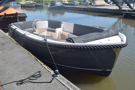 Bateau electrique in-bord Nautisme Article